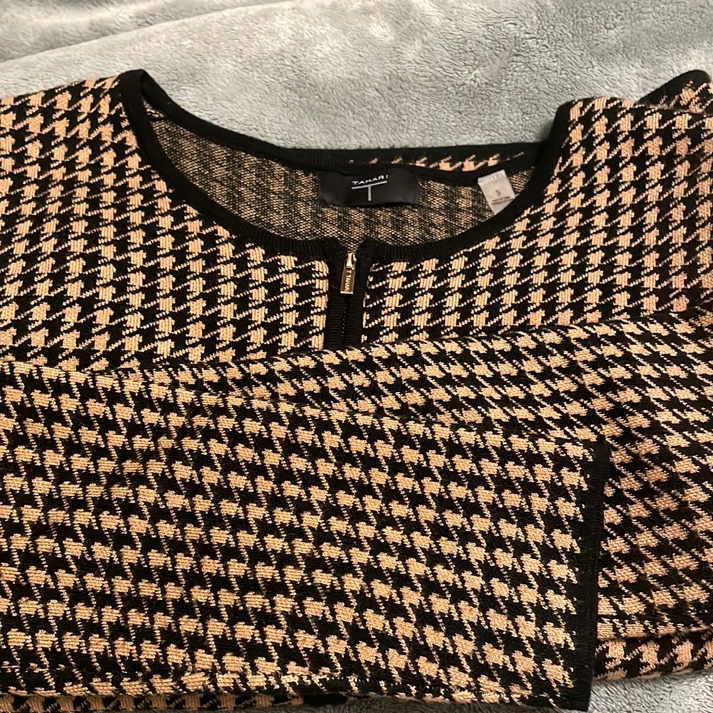tahari fancy zip up